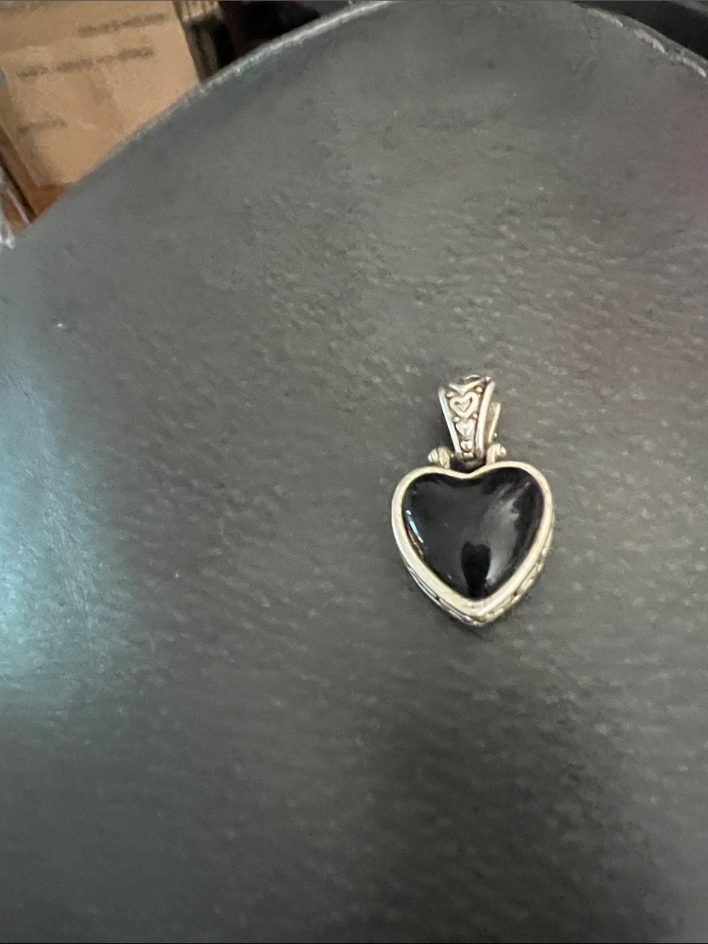 Heart-Shaped Black Onyx Pendant Necklace - Unbranded - Picture 7 of 8